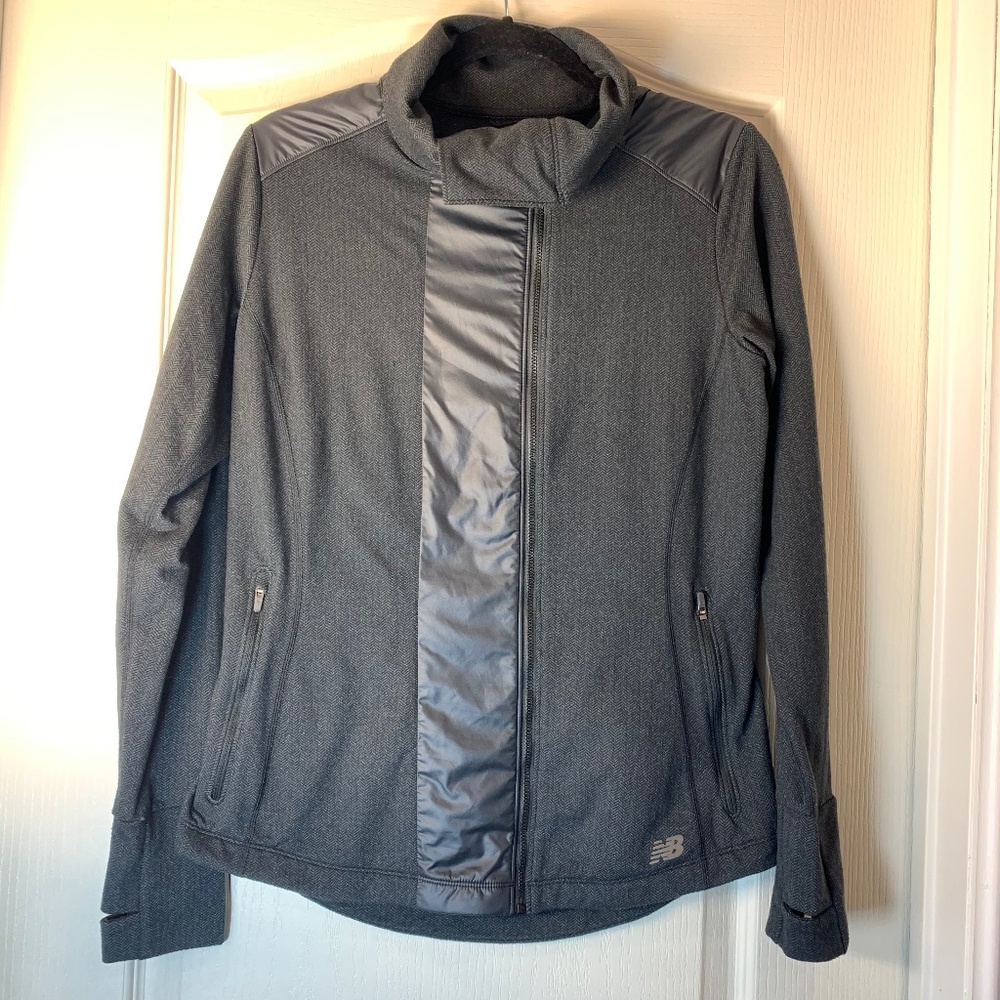 New Balance NB Heat Women’s Athletic Jacket‎ – Performance Zip-Up Warm